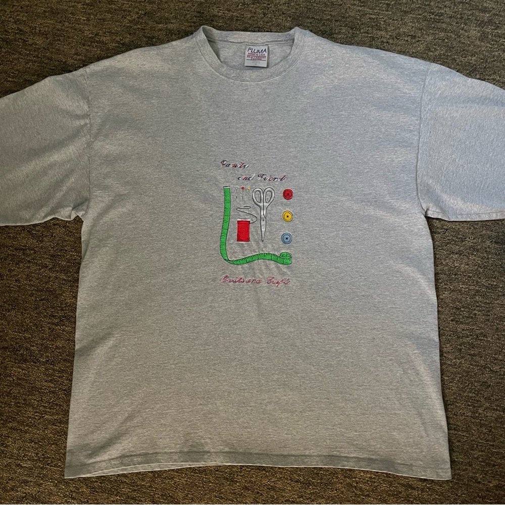 Vintage 90s Quilts & Crafts Sewing Knitting Embroidered Tshirt Size XL
